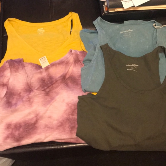 Universal Thread Tops - 4 medium tanks